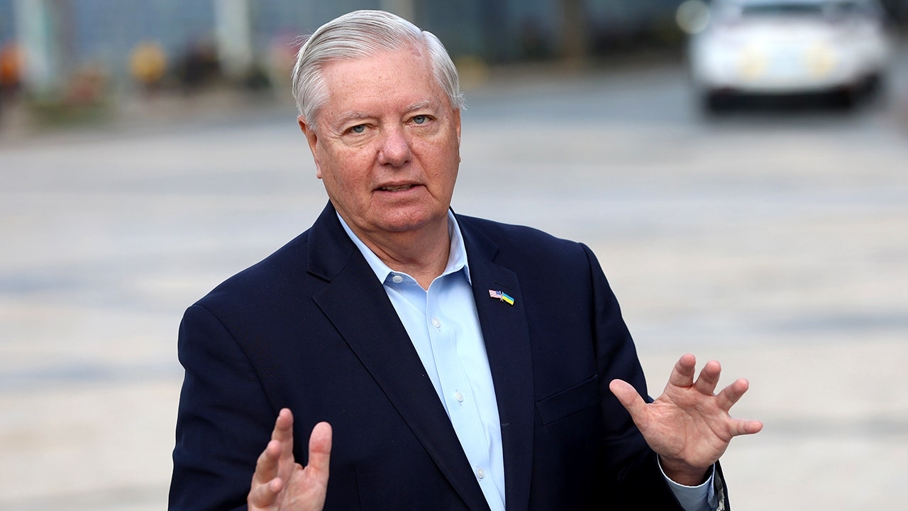 Cumhuriyetçiler, kapanmanın 39. gününe girerken dikkatlerini Obamacare'e yöneltiyor