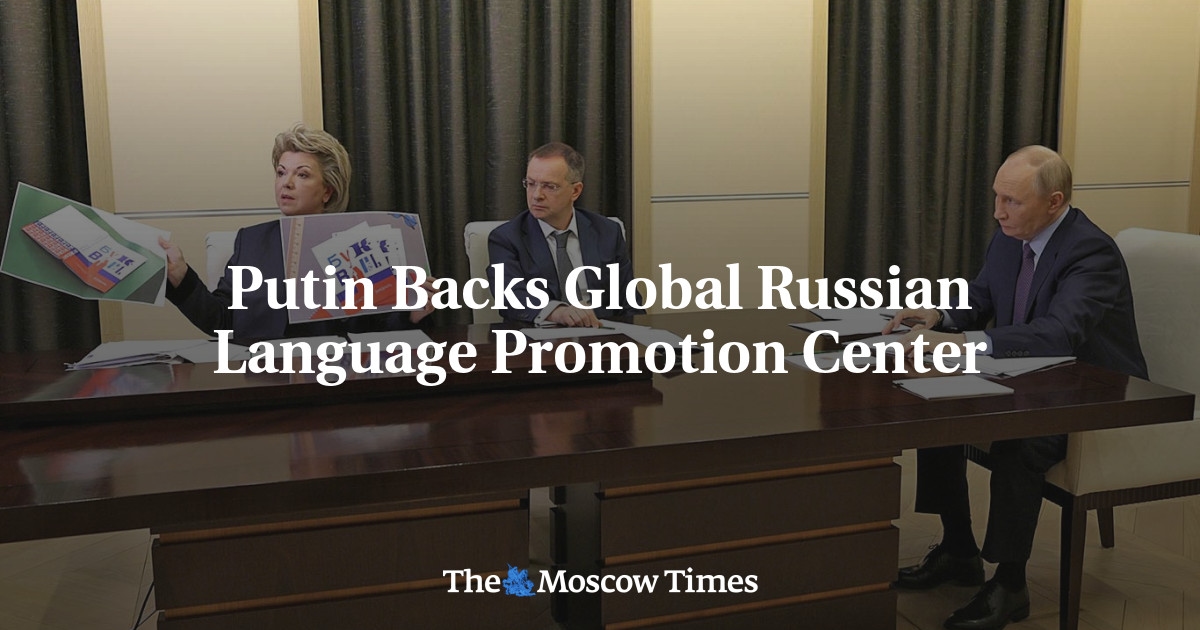 Putin Backs Global Russian Language Promotion Center
