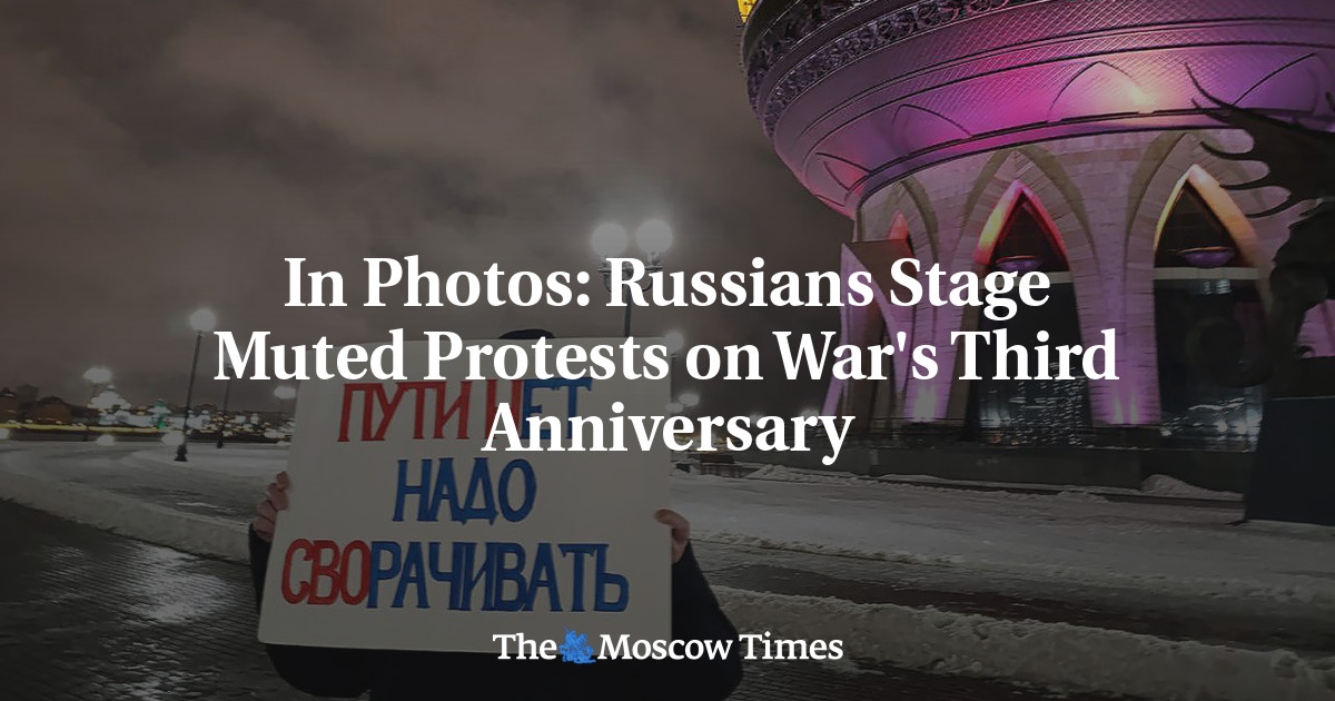 En photos : les manifestations en Russie sont silencieuses à l'occasion du troisième anniversaire de la guerre