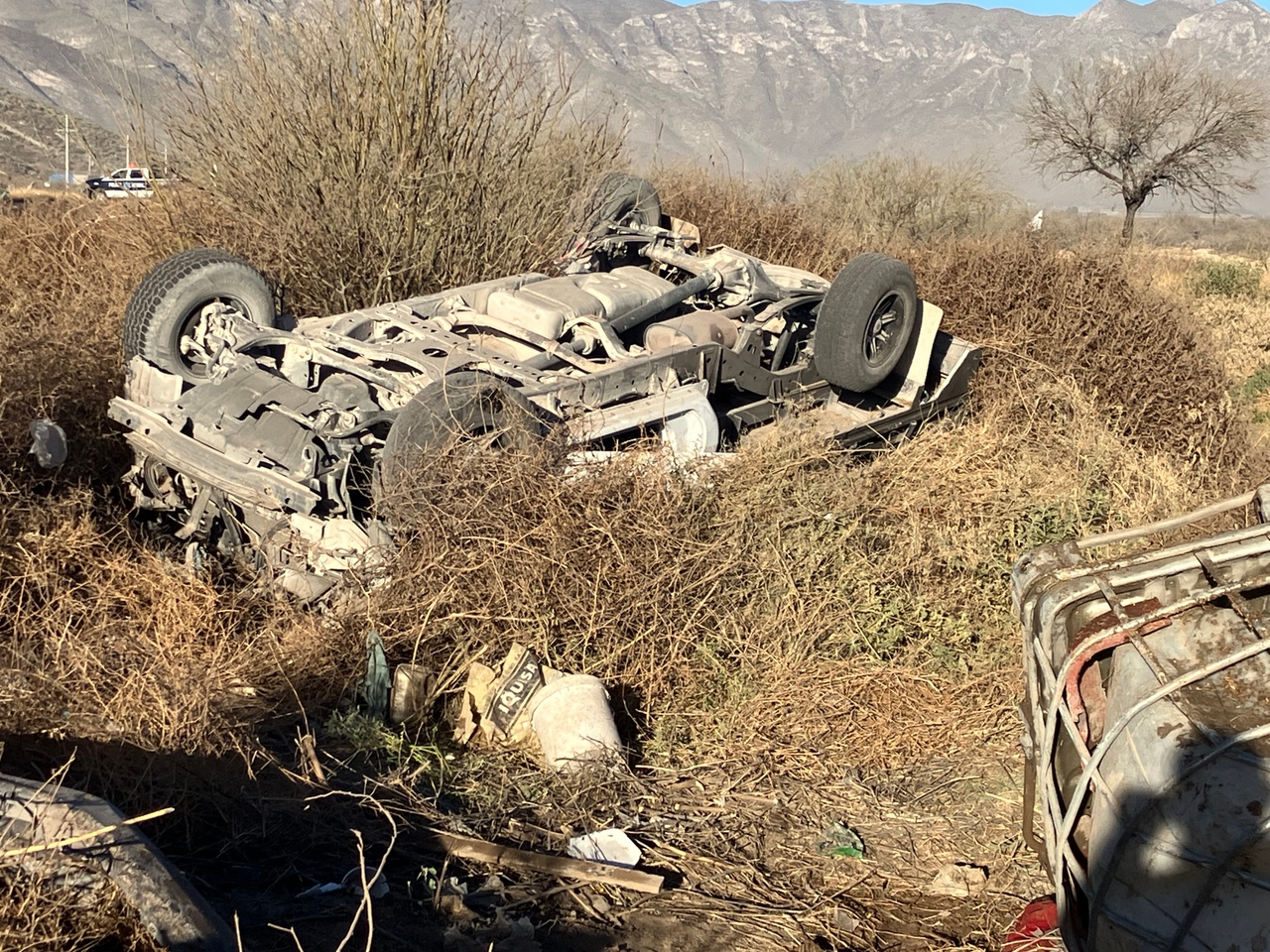 Rollover in Gómez Palacio leaves three young people injured