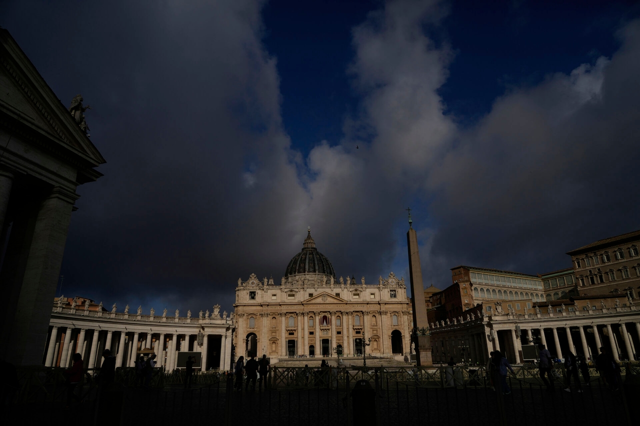 Kardinaller, Papa Francis'in halefini aramak için düzenlenen konsey öncesi toplantılarını sonlandırdı