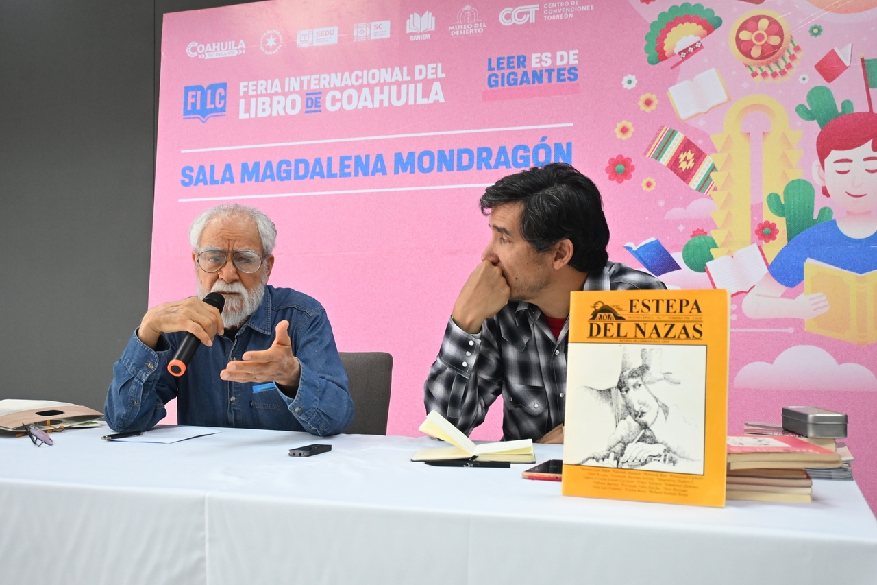 Charla de militancia literaria en la Feria Internacional del Libro Coahuila