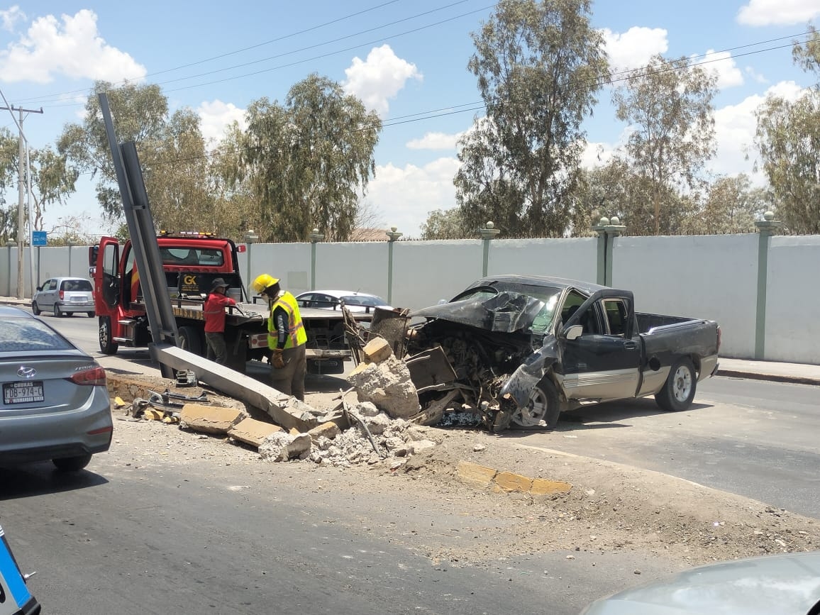 Sarhoş sürücü Torreón'un doğusunda ciddi bir kazaya karıştı