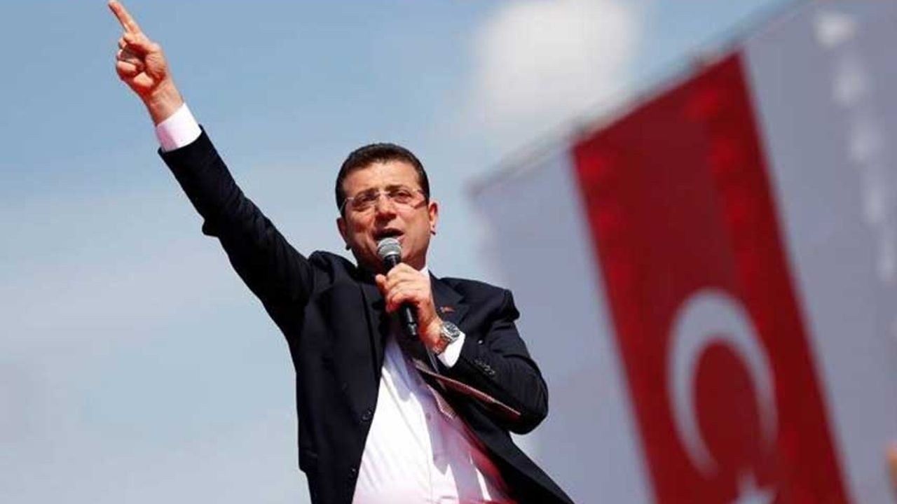İmamoğlu addressed the youth, saying, "I have only one request from you."