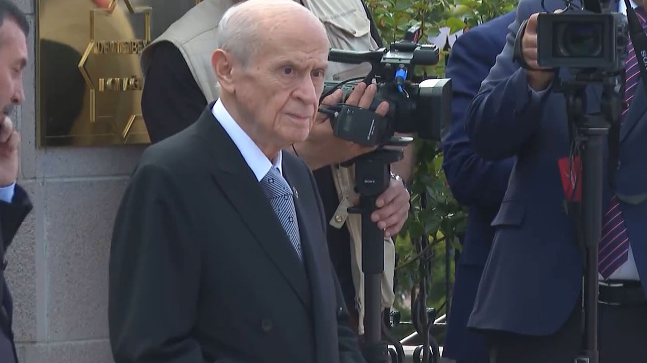 Bahçeli arrive au Parlement après des mois !