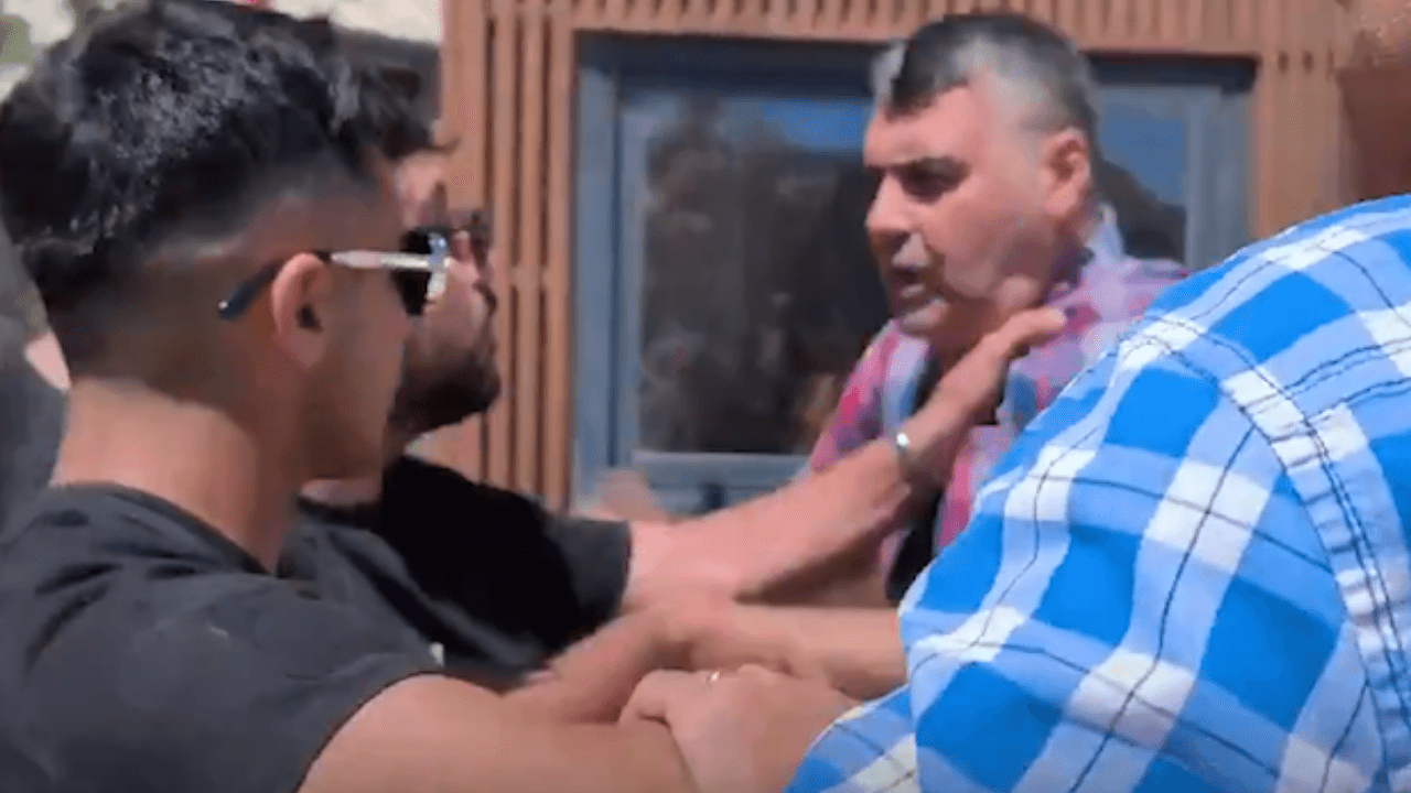 Doszło do bójki między pracownikami Simpaş a obywatelami, którzy zablokowali drogę publiczną w Marmaris!