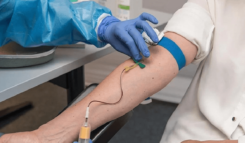 Enquête sur le scandale des transfusions sanguines en Grèce