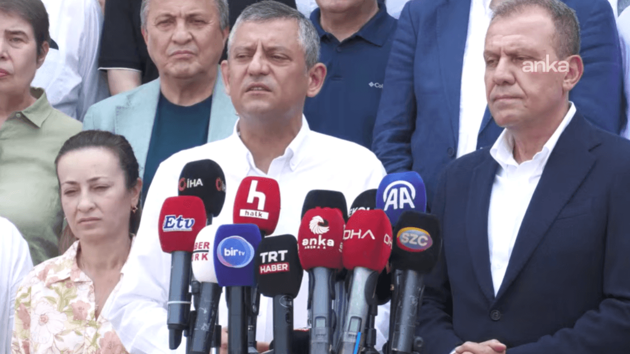 Déclaration d'Özgür Özel devant l'hôpital où Ferdi Zeyrek reçoit des soins