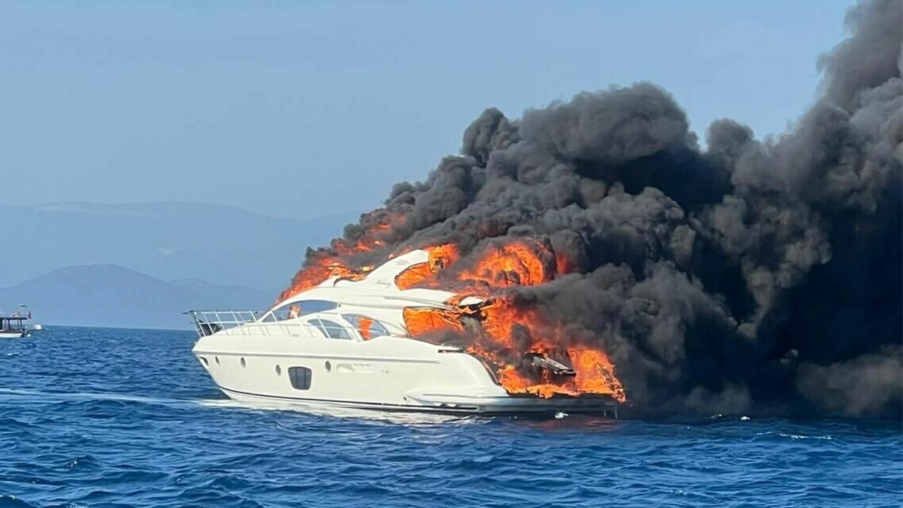 El jefe del holding y su esposa quedaron envueltos en las llamas del incendio de un yate en Bodrum.