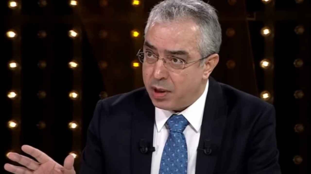 Declaración del asesor de palacio sobre la "nueva Constitución": "No es posible sin un referéndum"