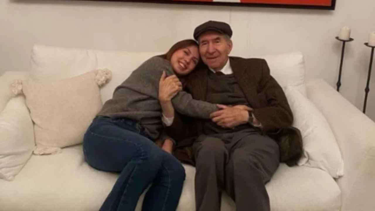 Una emotiva despedida del nieto de Altan Öymen a su abuelo