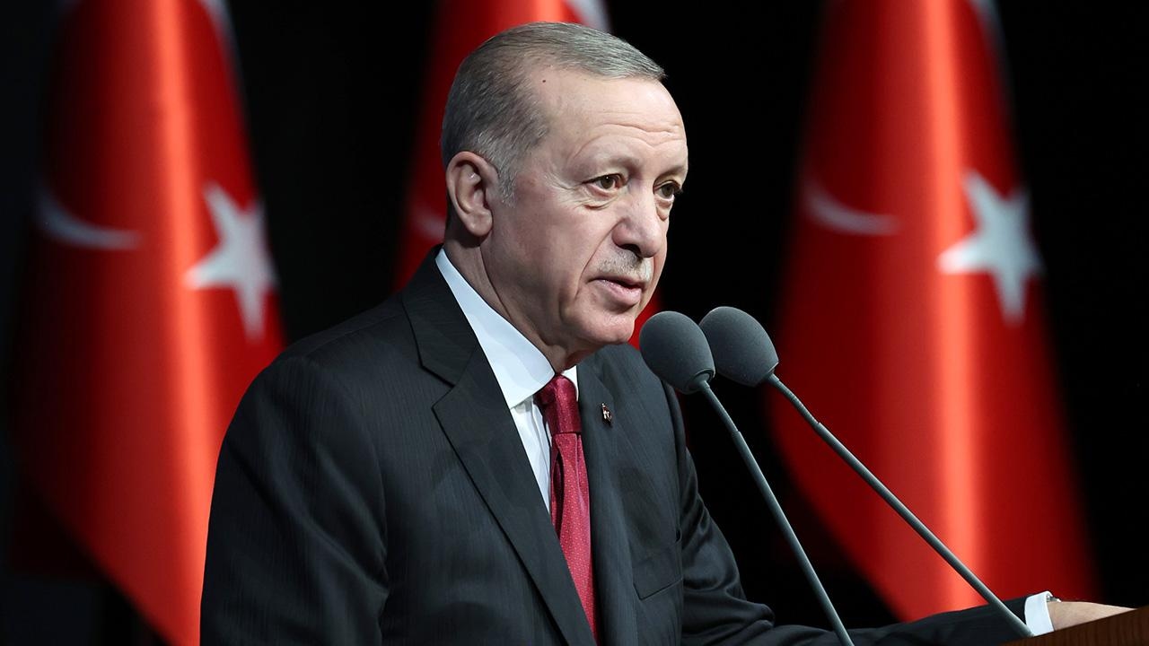 Presidente Erdoğan: Estamos tratando de mantener a nuestros jóvenes alejados del tabaco
