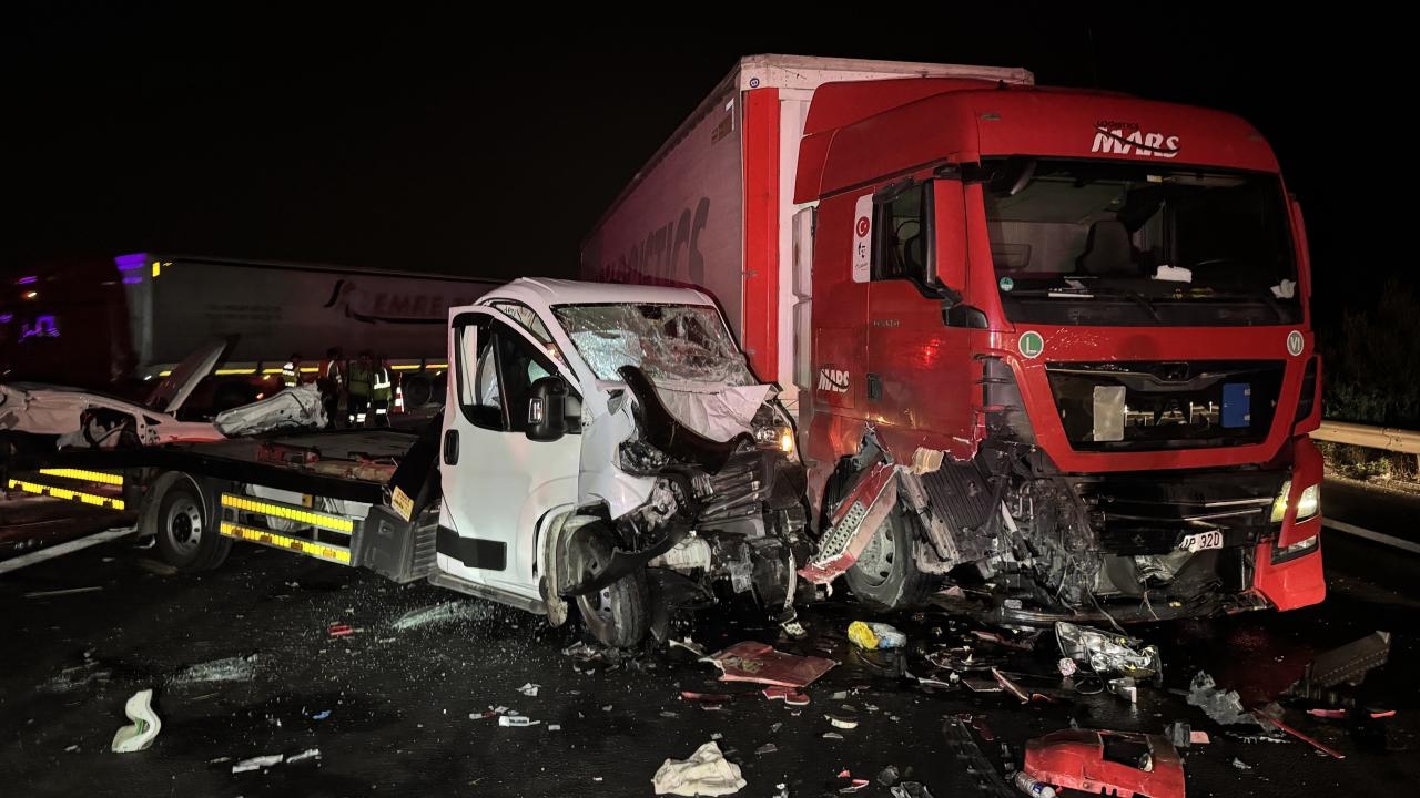 Accidente de tráfico en cadena en Adana: 8 personas heridas