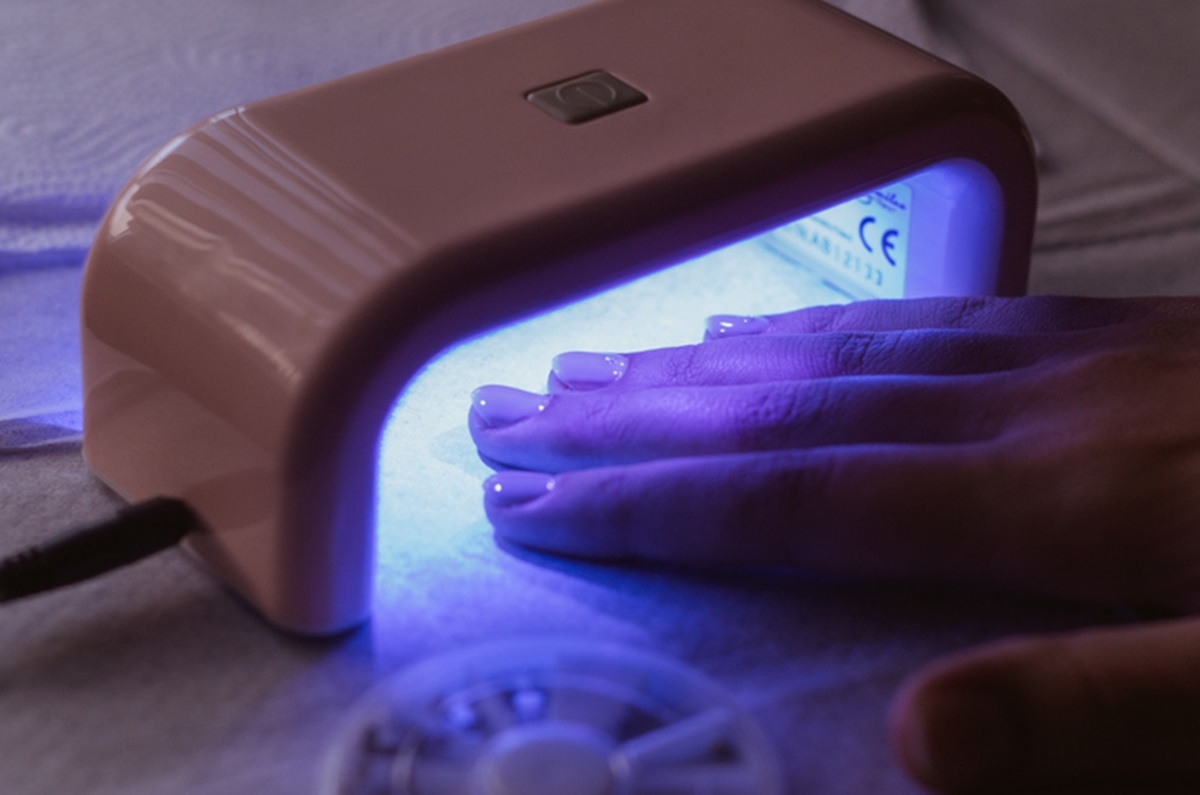 Produto de esmaltes em gel é proibido por risco à saúde