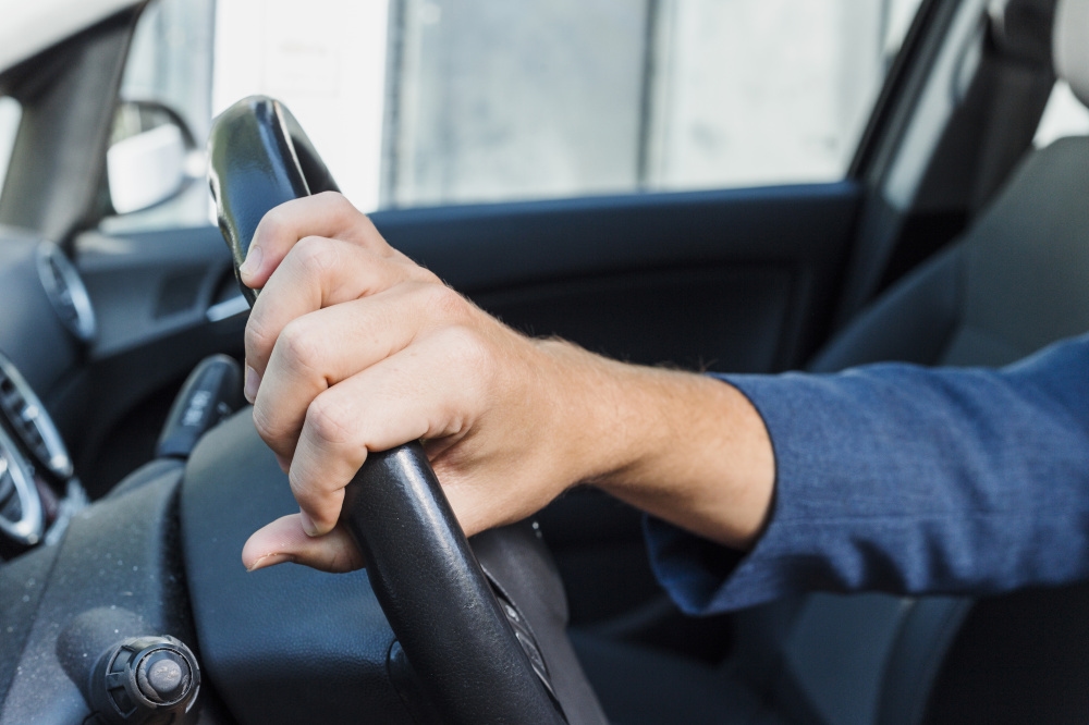 Projet de loi sur les amendes pour intoxication au cannabis chez les conducteurs adopté en première lecture