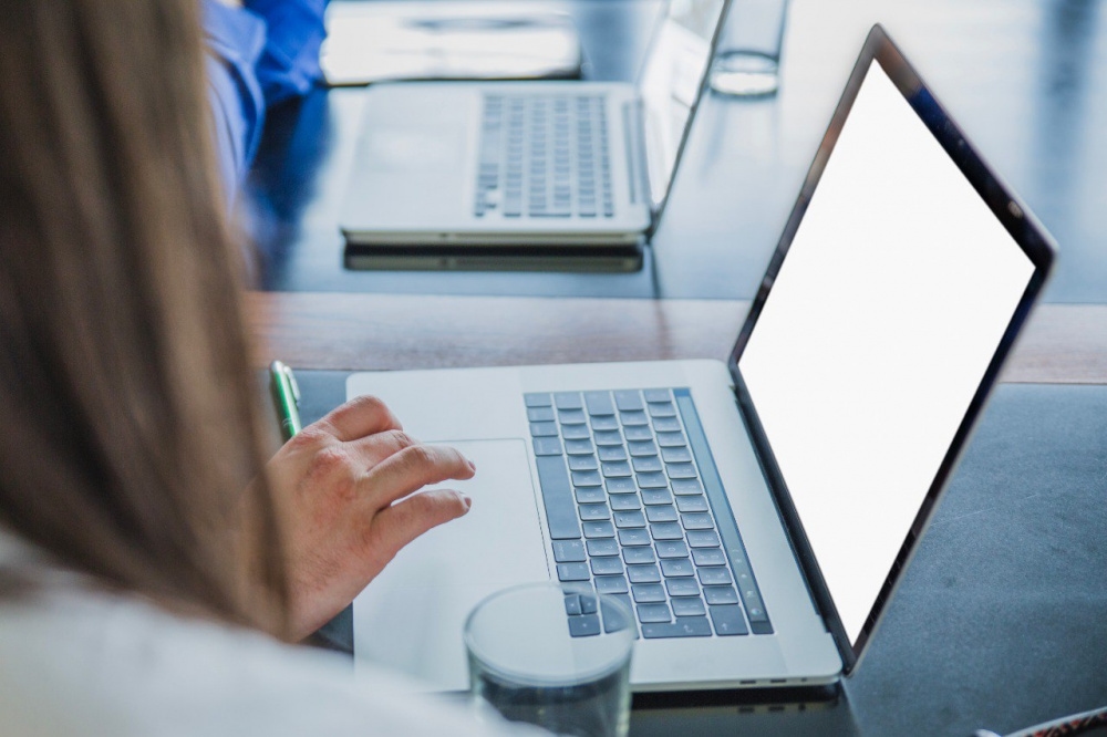 How the industry is reacting to a possible ban on foreign cloud services. Review
