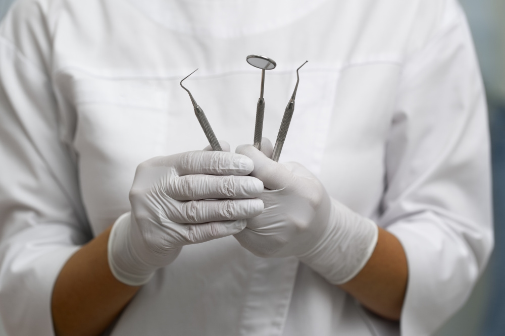 Study: Cost of a Dentist's Appointment in Moscow and the Regions May Differ by 270 Times