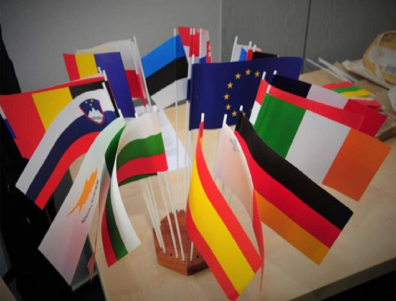Mehrsprachigkeit und europäische Einheit: Warum Französisch immer noch wichtig ist und wie man es effektiv lernt