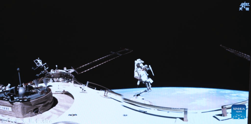 Astronauten van Shenzhou-20 voltooien derde ruimtewandeling
