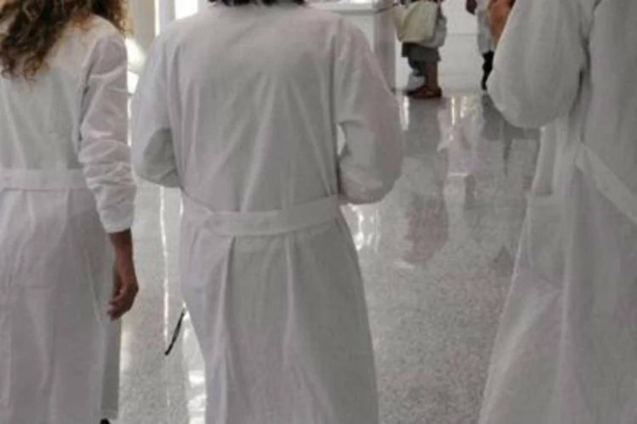 Bütçe: Doktorlar ve hemşireler kamu sağlık hizmetlerinde ne talep ediyor?