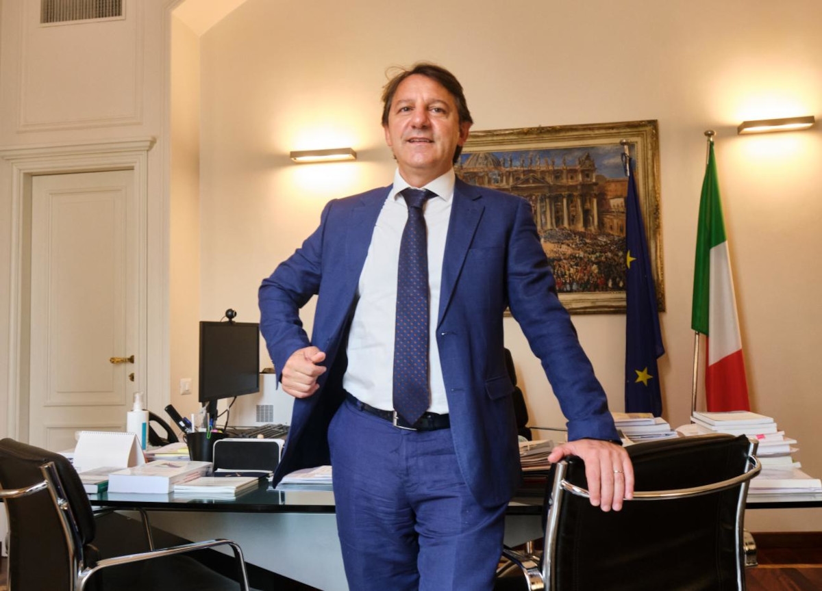 Schlein si accorda con Conte sul 5s Tridico. Ma l'anti-Occhiuto designato in Calabria prende tempo