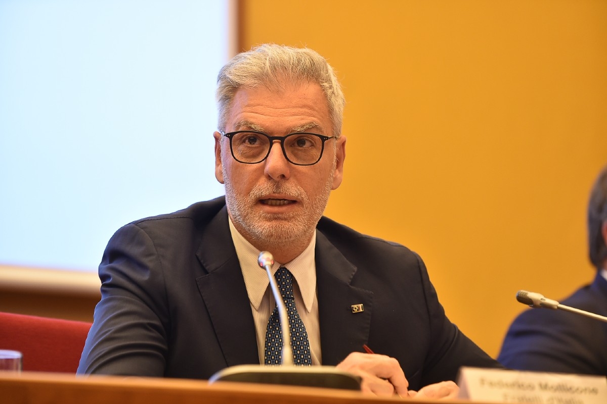 IA, Italia ancora al palo ma il governo accelera. Mollicone (FdI): "In arrivo un miliardo di euro per colmare il gap con l'Ue"