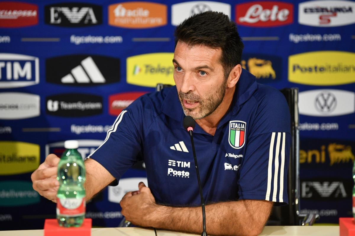 Buffon tegen Acerbi: "Hij zegt niet nee tegen Spalletti, maar tegen Italië"