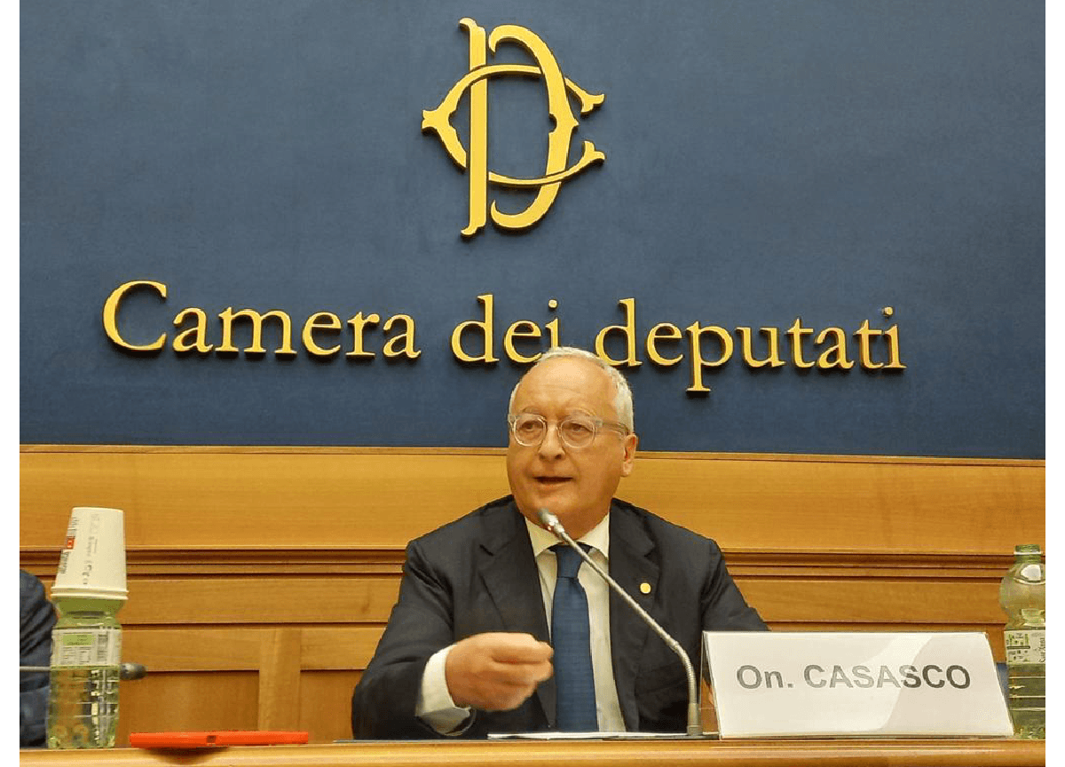 Belastingen, Forza Italia herlanceert: "Verlaag het Irpef-tarief naar 33% tot 60 duizend euro. Laten we de bonussen optimaliseren en de echt nuttige behouden."