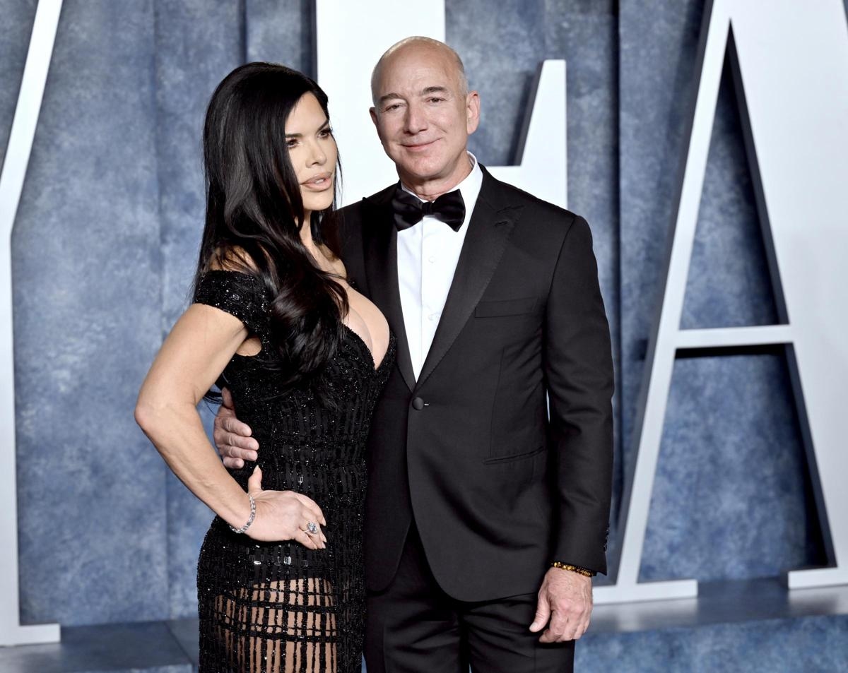 La boda de Bezos en Venecia, los 27 cambios de vestido de Lauren: el desafío millonario entre Dior, Dolce & Gabbana y...