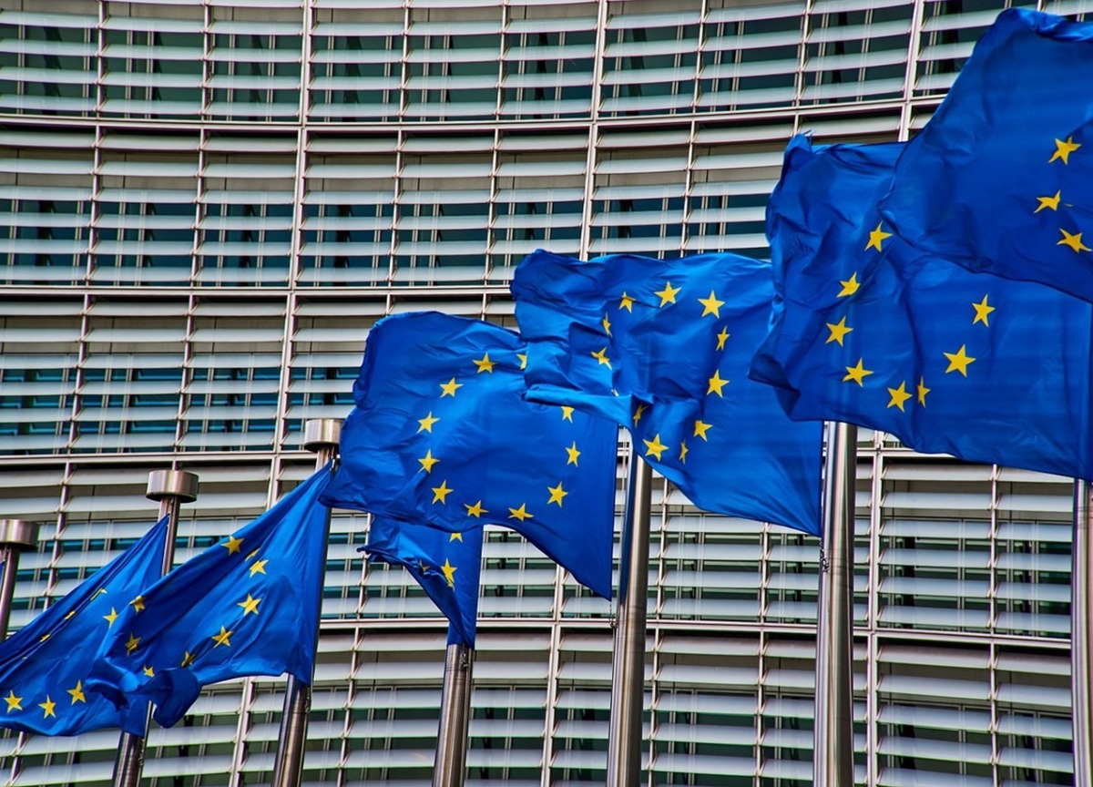Caso Paragon: la Comisión Europea se pronuncia: "El acceso ilegal a los datos de los ciudadanos es inaceptable".