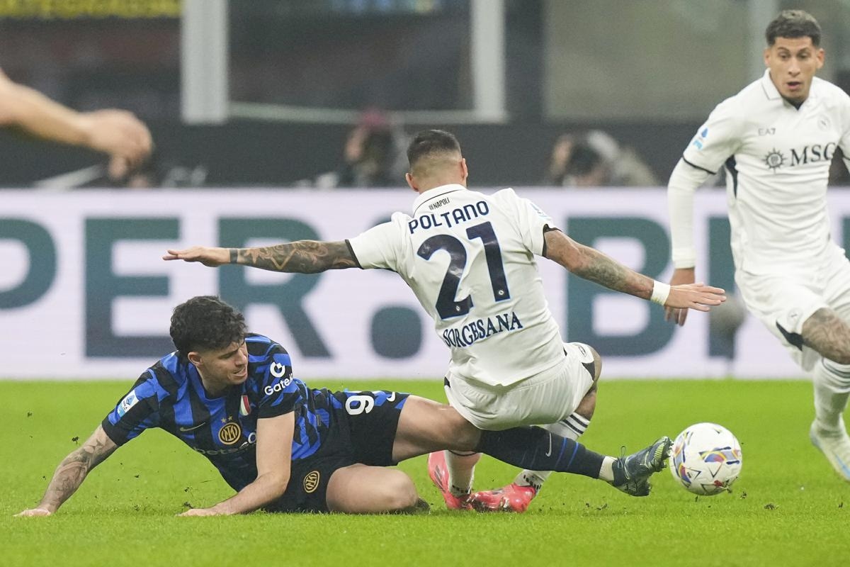 Napoli en Inter, wanneer de Scudetto-wedstrijden met Cagliari en Como worden gespeeld (en wie de strijd der data won)