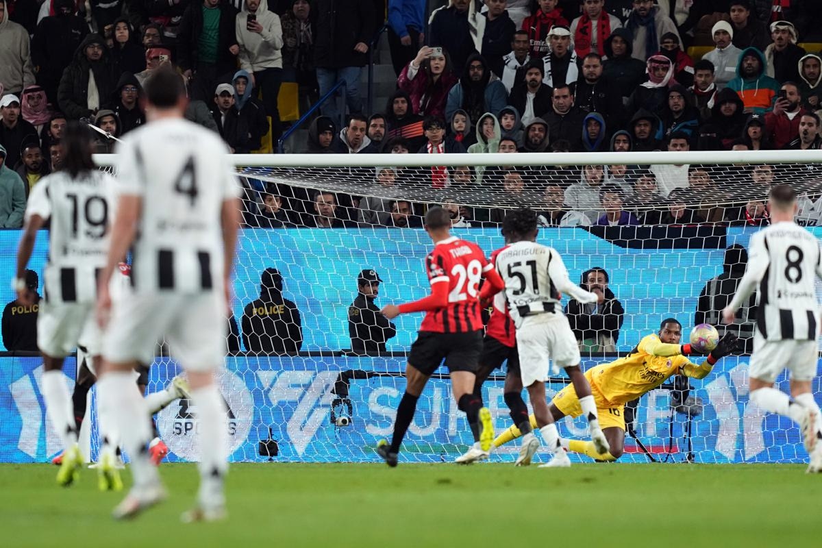 Serie A: Ingresos hasta 2.900 millones en la temporada 2023/24 pero la Premier League juega a otro deporte - Los números comparados