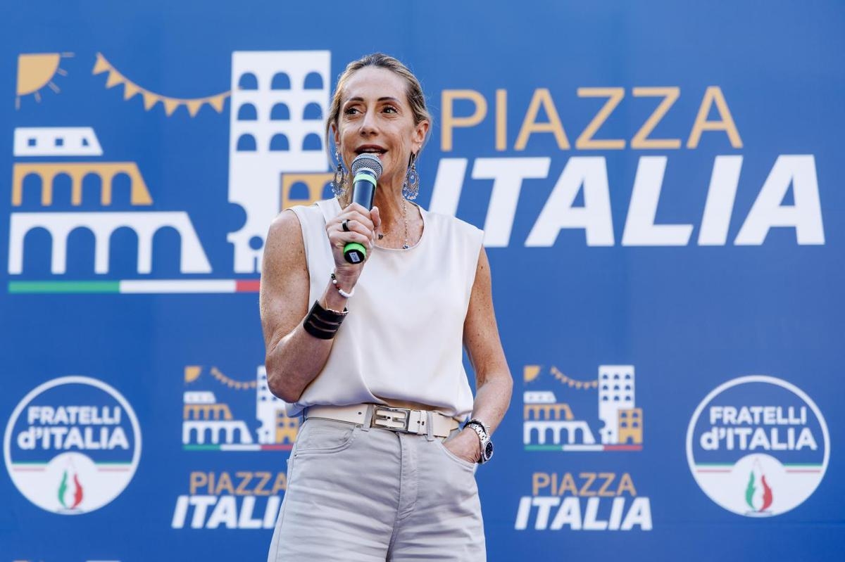 Arianna Meloni candidata? L'ipotesi c'è tutta. La sorella della premier perno di FdI e collegamento tra Giorgia e la base