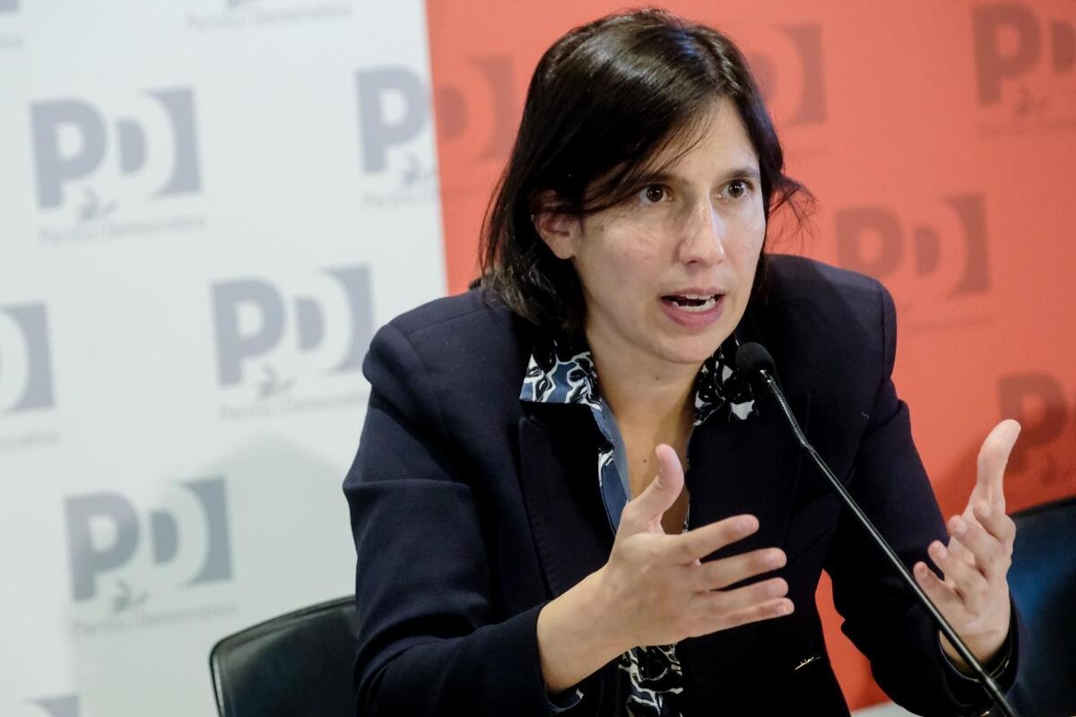 Irã, Schlein chama Meloni: "O governo deve dizer que não participará da guerra"