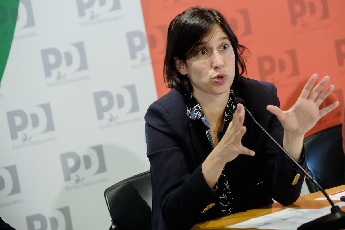 Dazi, Schlein alla carica: "Basta assecondare Trump, l'Europa sa dove colpire per fare male"