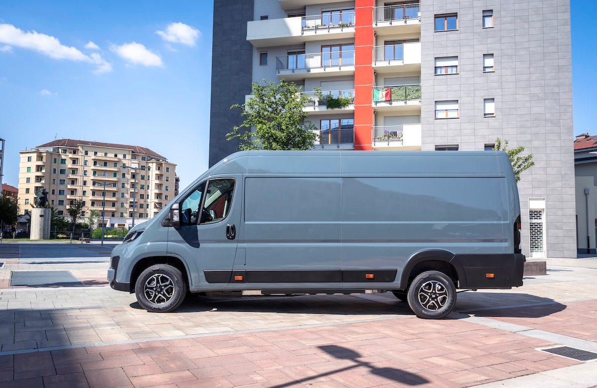 FIAT Ducato Cargo Box BEV: al via la produzione elettrica ad Atessa