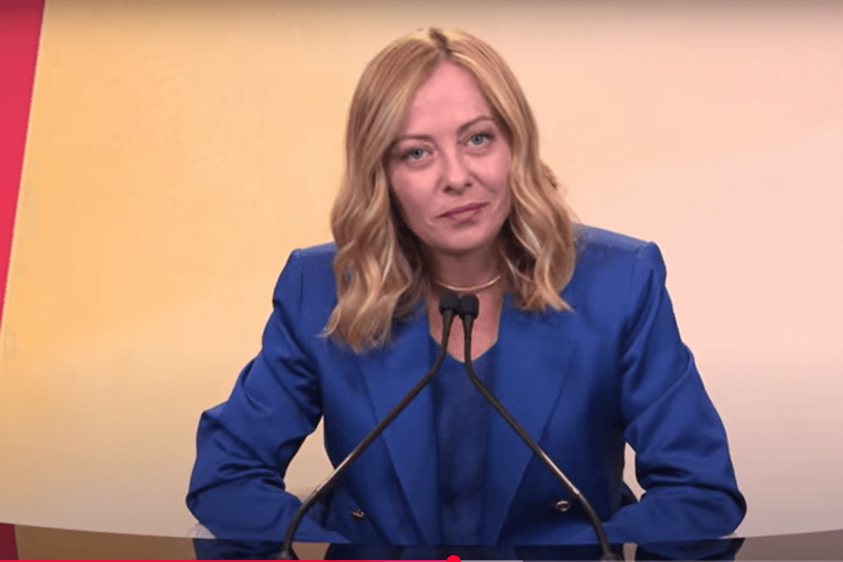 Meloni na Cúpula Global: "Os desembarques estão diminuindo. A migração pode ser gerenciada."