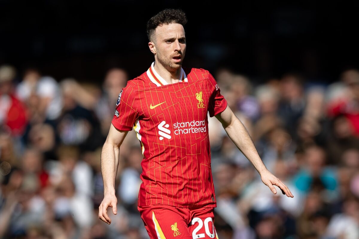Chi era Diogo Jota, l'attaccante del Liverpool morto a 28 anni in un incidente stradale: si era sposato da 10 giorni