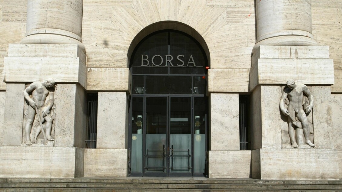 Bolsa de Valores: Milão Fraca com Europa, Bancos em Queda e Ferrari