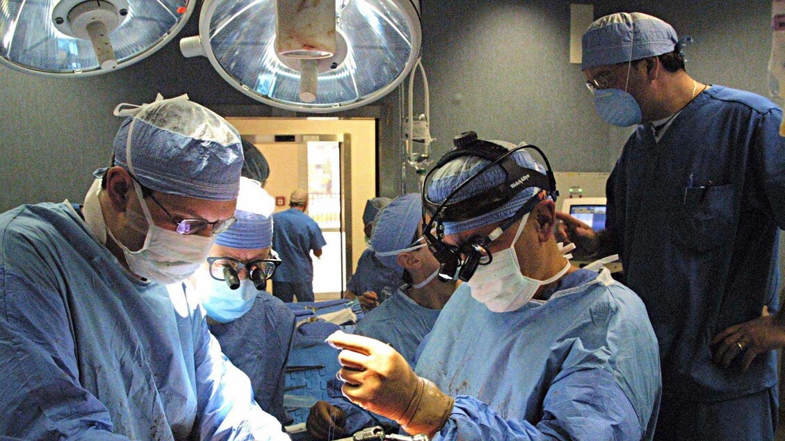Transplantationen: 77-jährige Mutter spendet ihrer Tochter eine Niere
