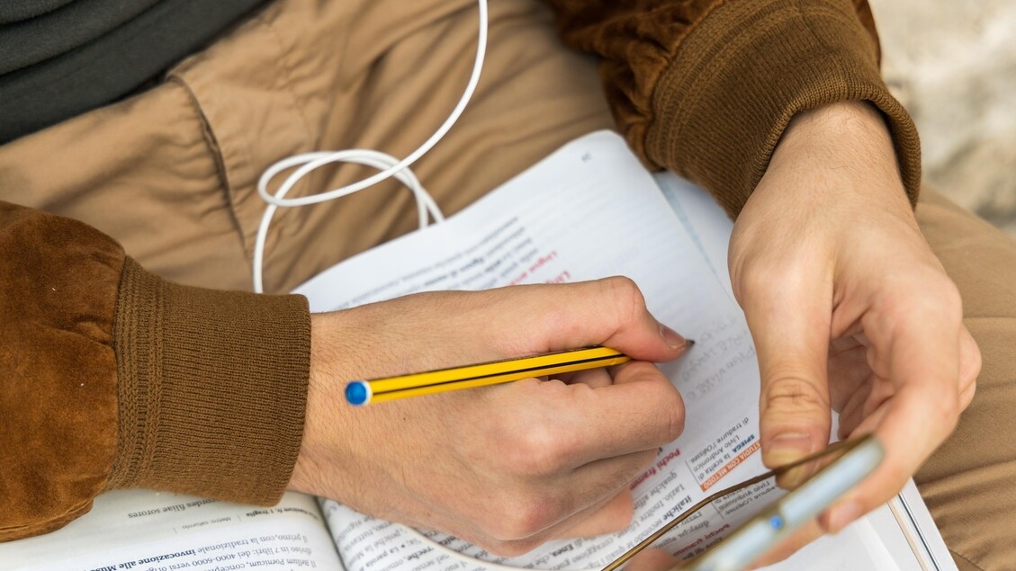 Keine Handys im Unterricht, auch an weiterführenden Schulen