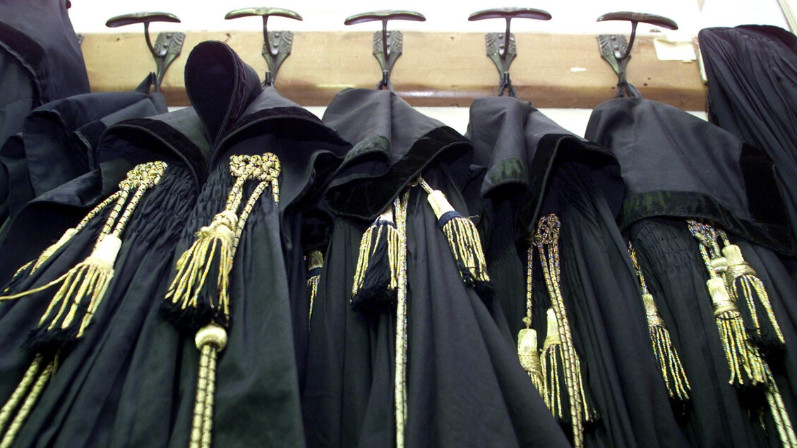 Separation of careers in the Chamber, it's a head-on confrontation