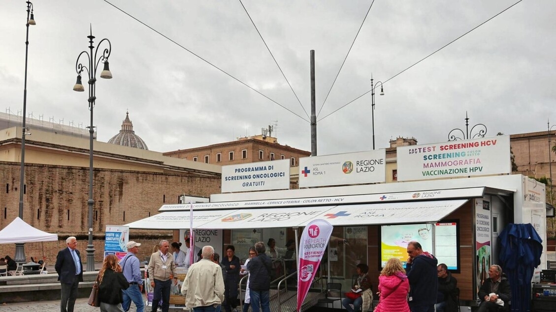 Roma'daki Villaggio della Salute'ye bir günde 390 ücretsiz ziyaret.