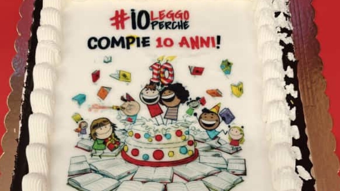 Dez anos de #ioleggoperché, doações agora abertas em 4.000 livrarias.