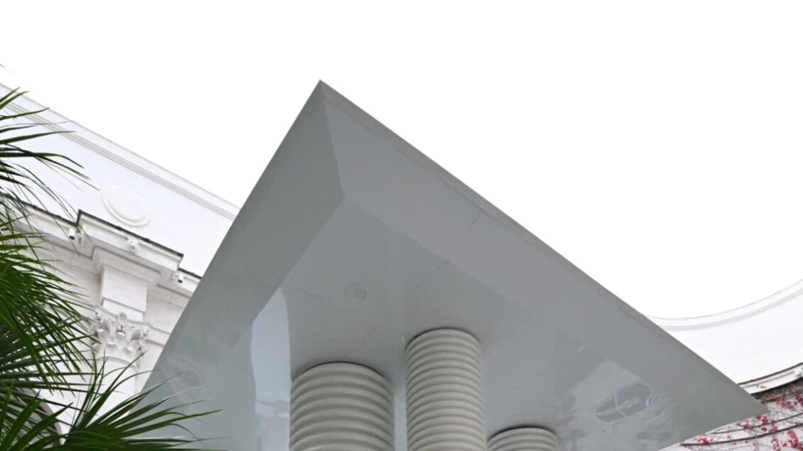 Em GnamC Tam Tam, Templo, Ação, Movimento