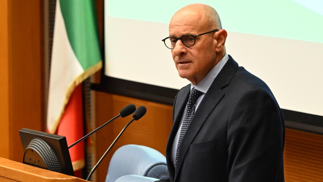 'Via Nazionale se convierte en Via della Costituzione', polémica en Roma