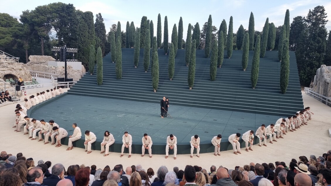 Carsen en de uitwerking van het verleden van Oedipus in Colonus