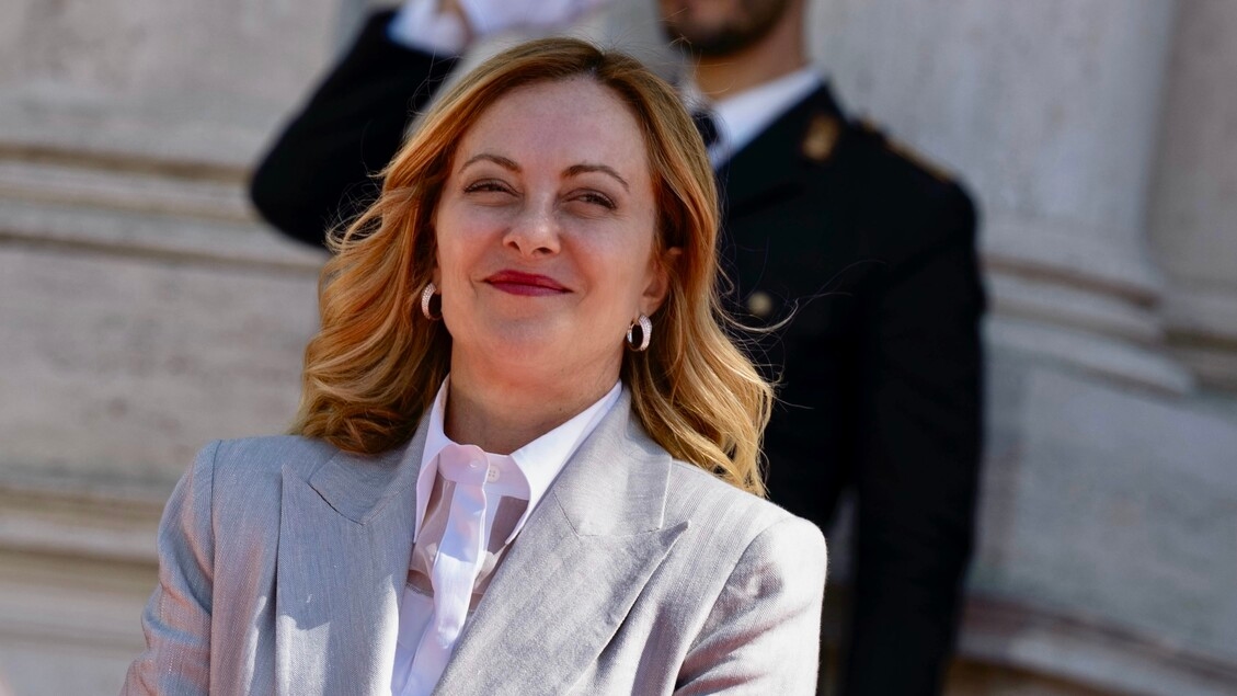 Meloni escucha a Leone: “Apoyamos los esfuerzos por la paz”