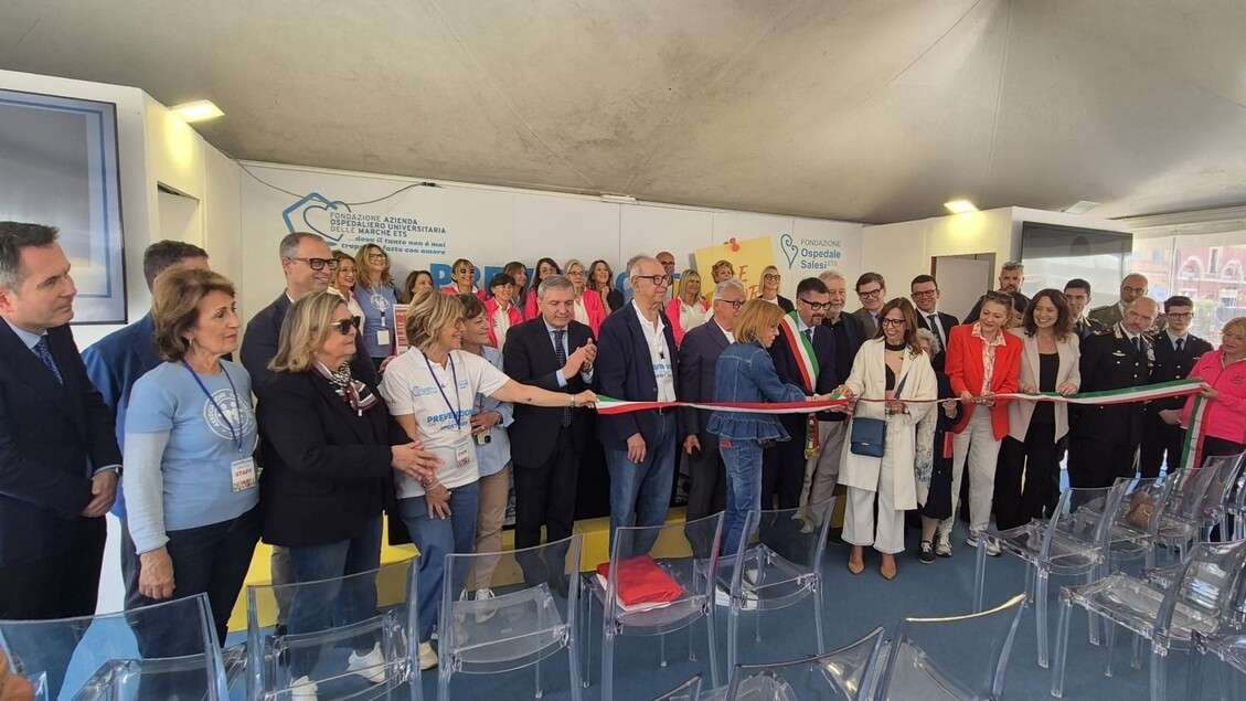 Visitas médicas, pruebas y actividades deportivas gratuitas en Piazza Pertini