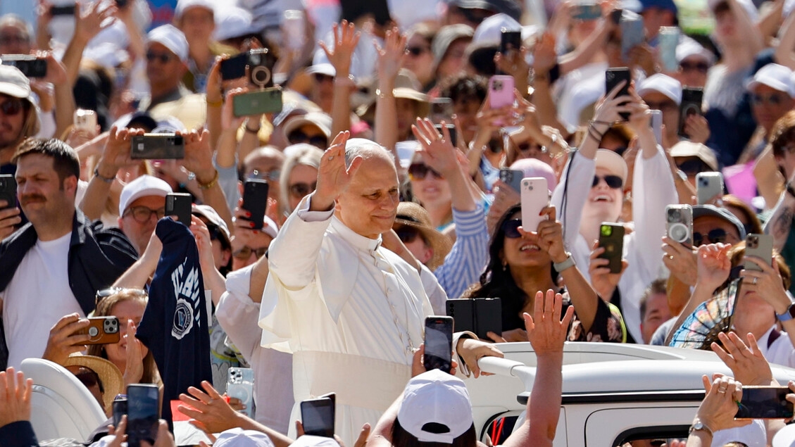Der Papst kommt zu spät, „tut mir leid, weitere Audienzen zusammen“